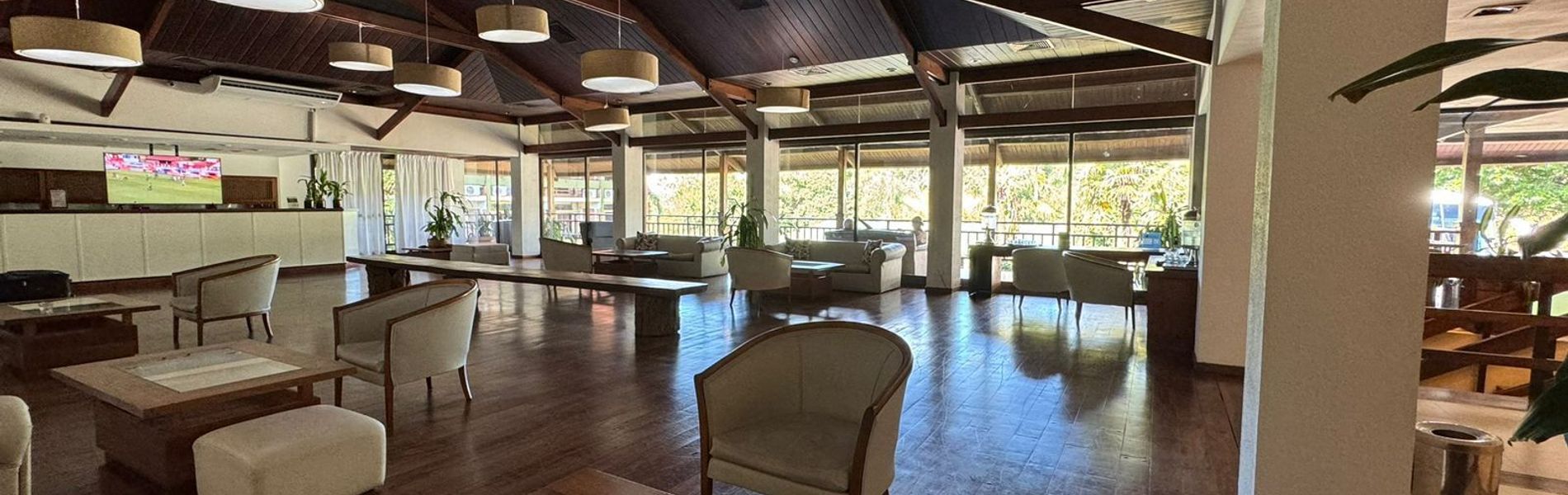 Roots Sturgeon Hotel