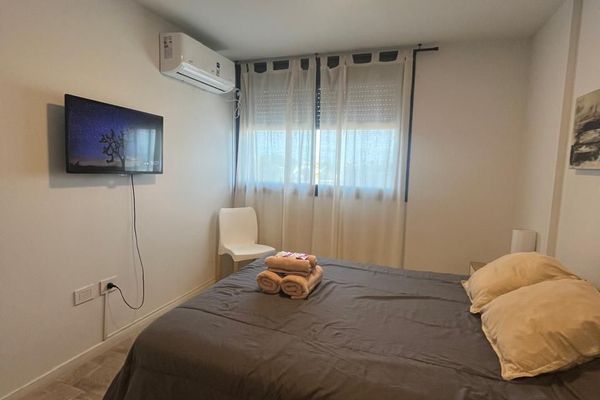 Quatro Housing