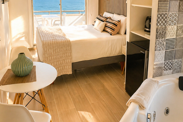 Habitación Deluxe, Balcón Vista Mar, Jacuzzi + Amenidades Exclusivas