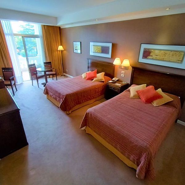 Howard Johnson Sierras Hotel and Casino