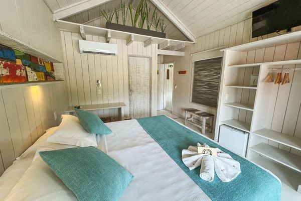 Quarto Quádruplo Superior (Vista Praça)