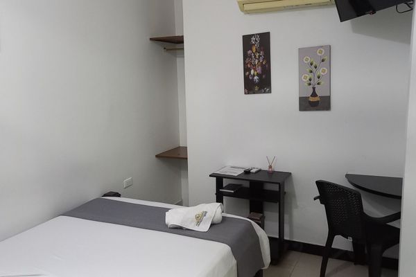 HABITACION SENCILLA CON AIRE