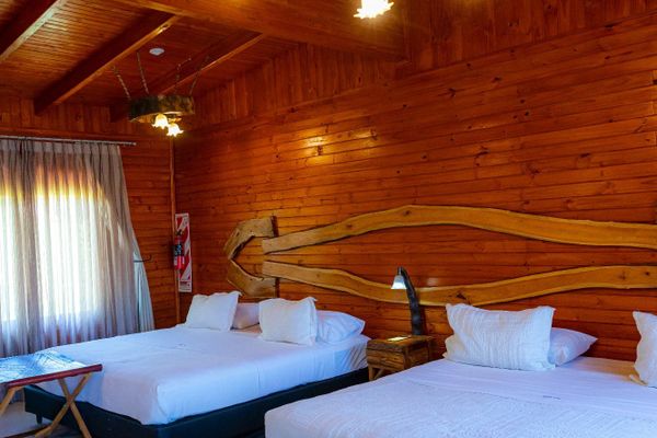 Habitación Suite con vista a la piscina 