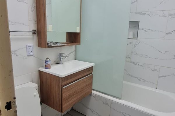 Depto en la zona de Once, ideal para compras.