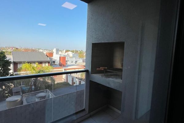 Quatro Housing
