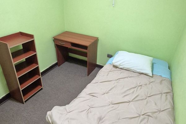 Habitación con baño compartido