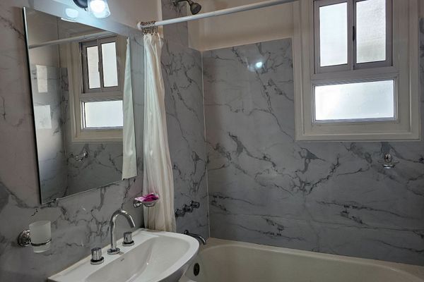 Depto 2 ambientes sobre calle Moldes, Belgrano