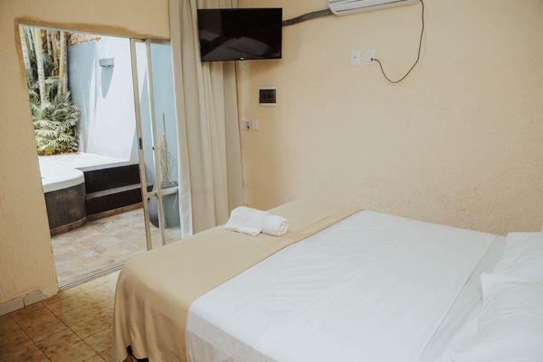 ISONDU con Vista a la Piscina Doble