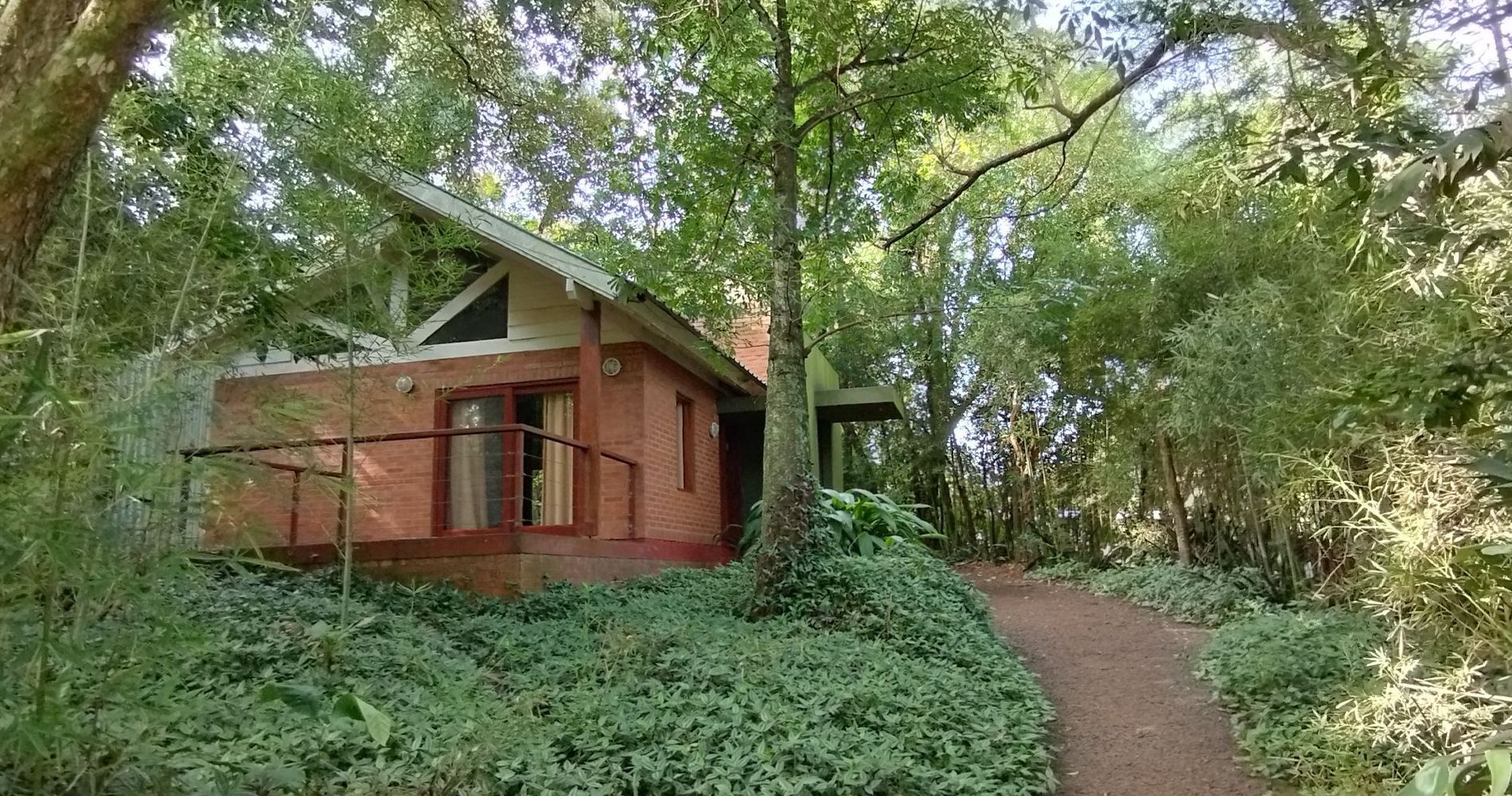 Raíces Amambai Lodges