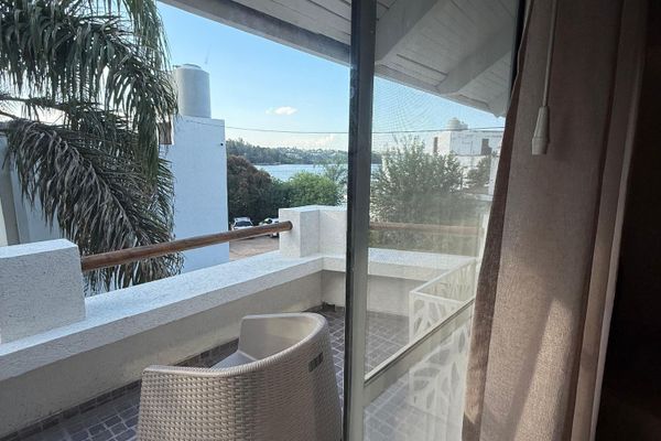 APART VISTA AL LAGO SUPERIOR 