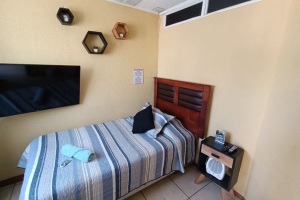 Habitación Individual con baño privado exterior