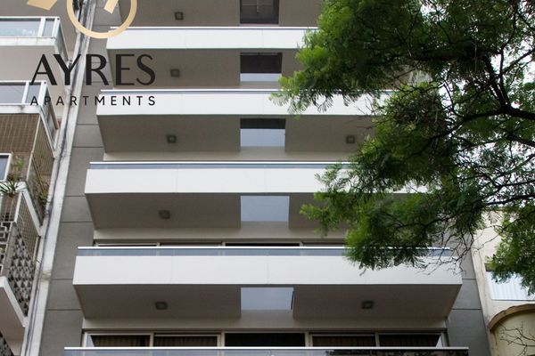 Ayres Recoleta Plaza