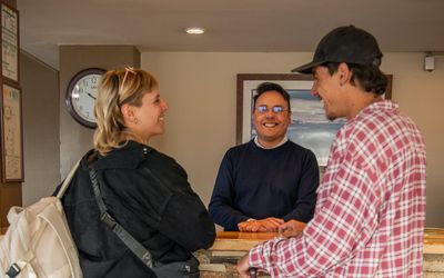 HotelPatagonia - 
                                    Recepción las 24 horas                                