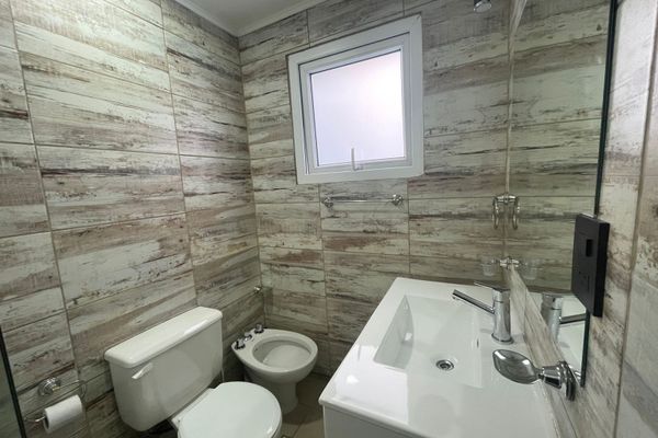 Casa Rosas (Rosas 460)