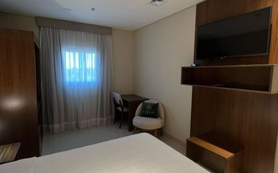 HotelZielo - 
                                    TV                                