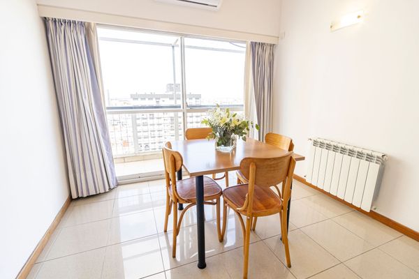 Dúplex de 2 ambientes con vista a la ciudad