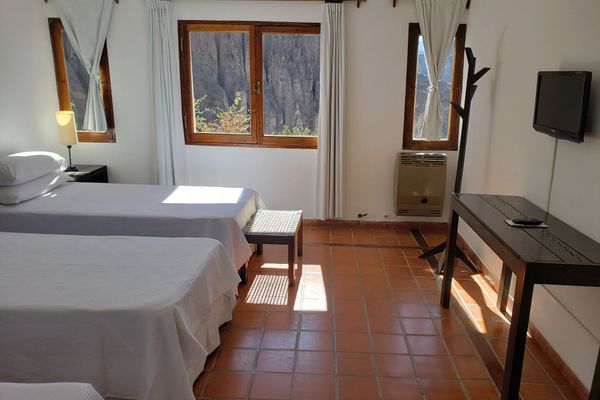 Habitación Triple  con vista a las montañas