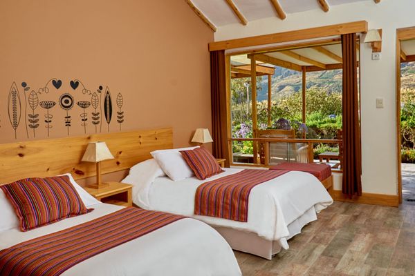 HABITACIÓN DELUXE MATRIMONIAL KING CON VISTA A LA MONTAÑA