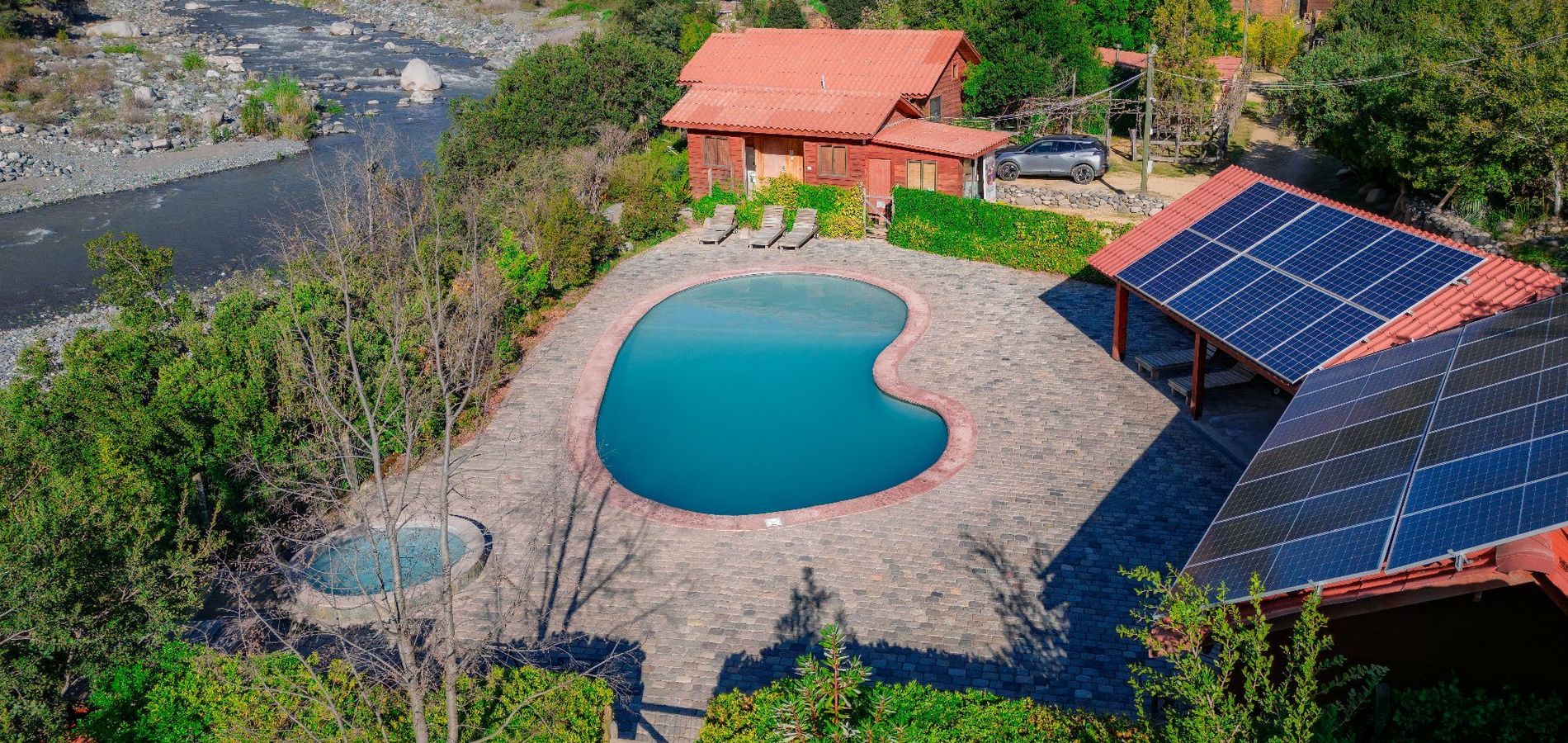 Los Quenes River Lodge