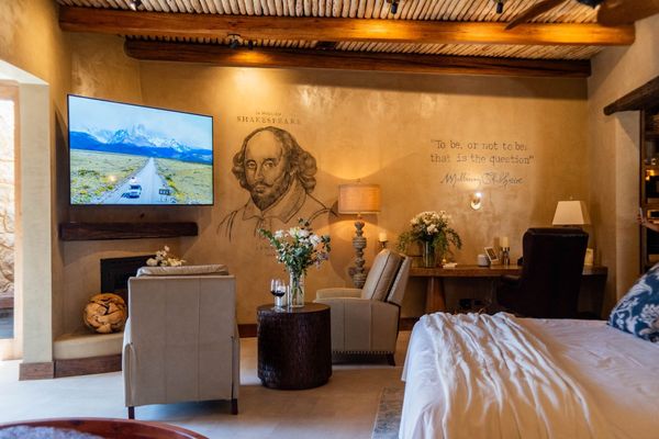 Grand Suite: E. Hemingway - W. Shakespeare