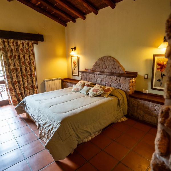 La Casa De La Bodega - Wine Boutique Hotel