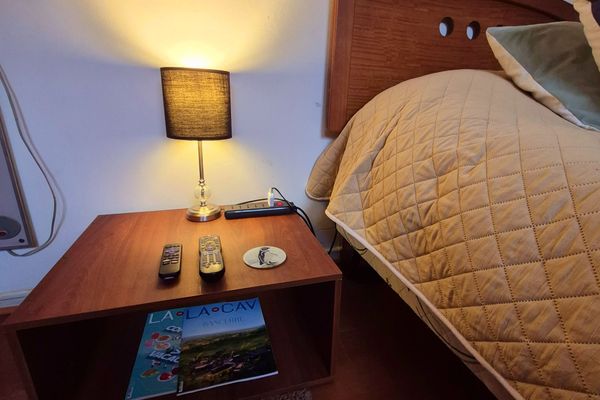 Habitación Individual con Baño Compartido