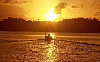 YellowHomeProvidence - TOUR DE PESCA  VIP