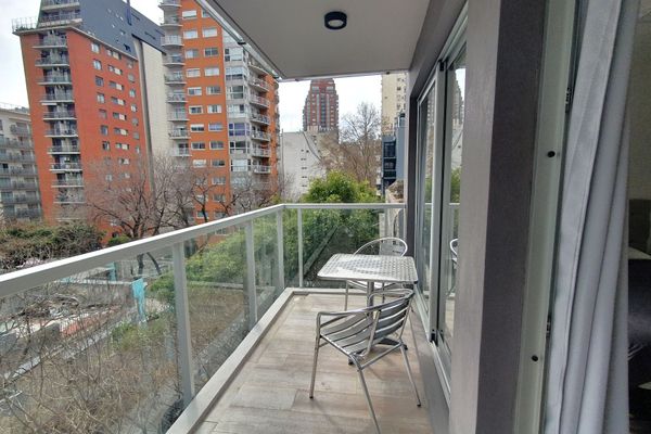 Amplio depto monoambiente sobre Godoy Cruz