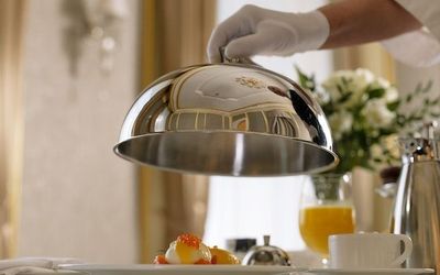 LagosDelCalafate - Room Service 