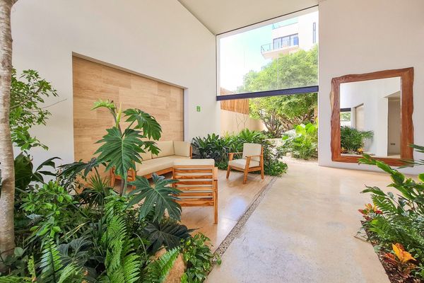 Kaab estudio by the beach