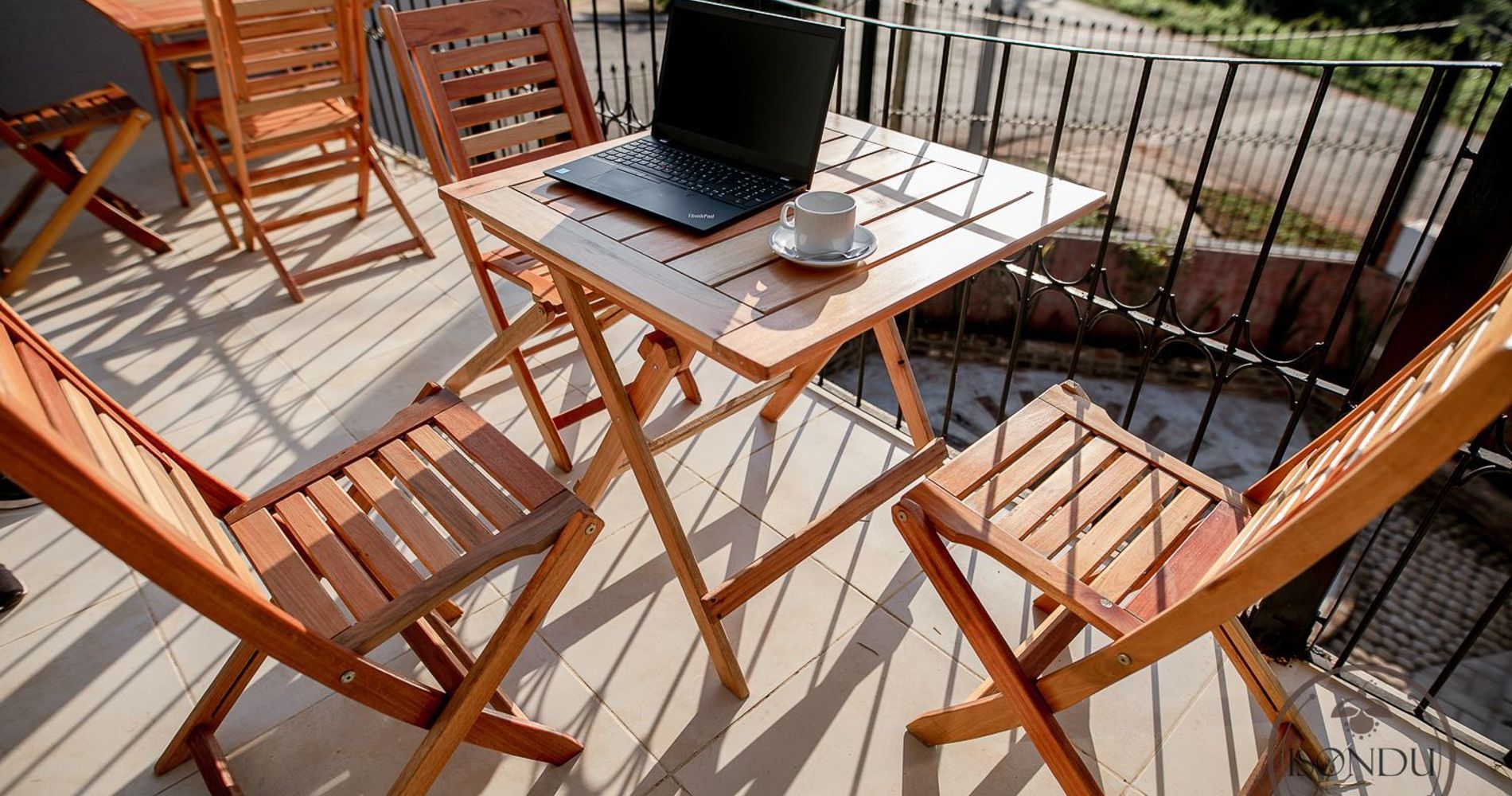 Isondu Suites & Breakfast