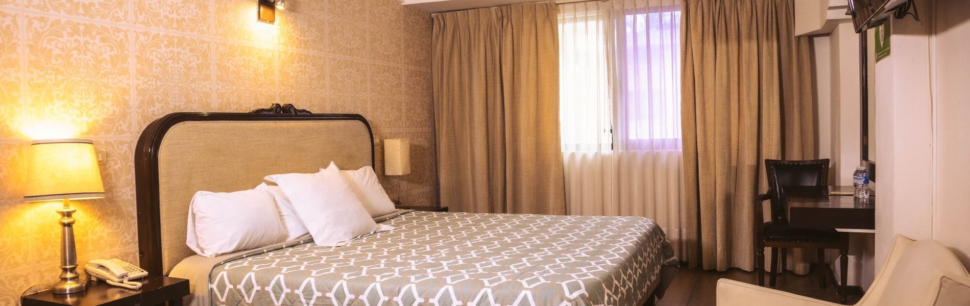 Clara Luna Hotel