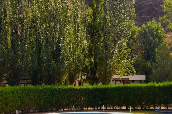 Cabaña con Balcón y Parrilla