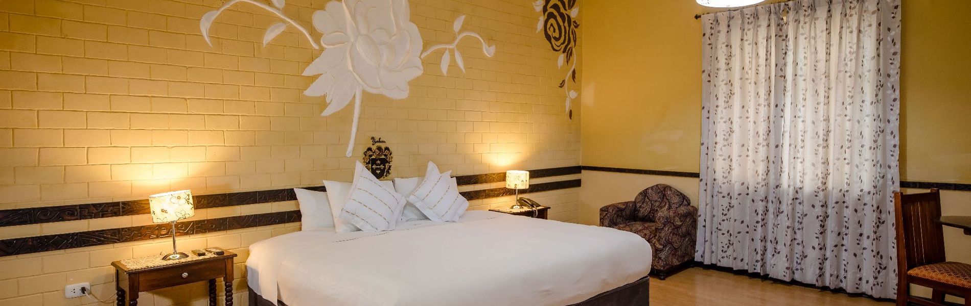 YABAR HOTEL PLAZA