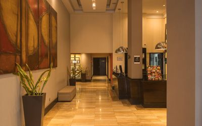 PremiumTowerApartHotel - 
                                    Recepción las 24 horas                                