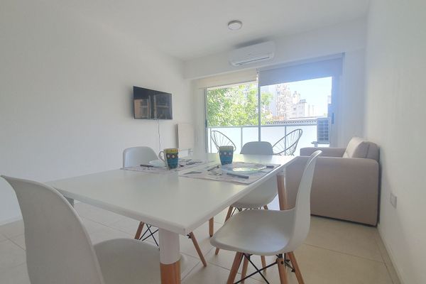 Depto 2 ambientes sobre Av. Cordoba [2A]