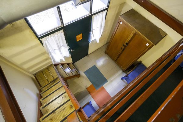 Cama en habitación compartida femenina de 4 camas 104