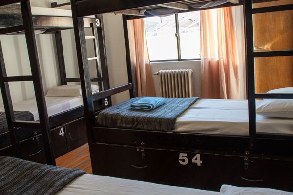 Cama en Habitacion Séxtuple Mixta Compartida