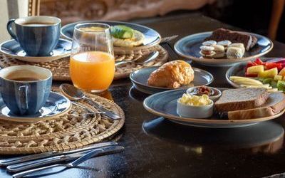 AndelunaCellarsSRL - 
                                    Desayuno                                