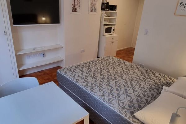 Depto monoambiente sobre Paraguay, Recoleta 