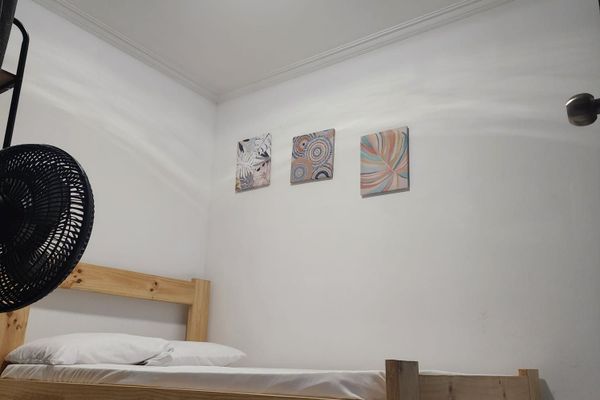 Cama doble PRIVADA con Baño