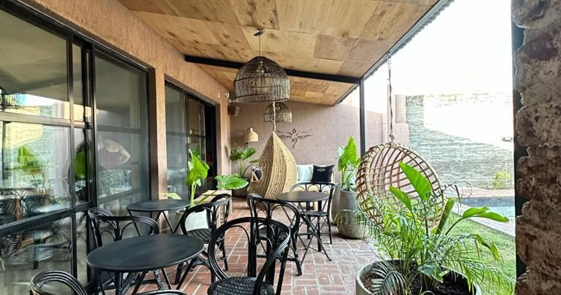 Tanah Host - Guest House