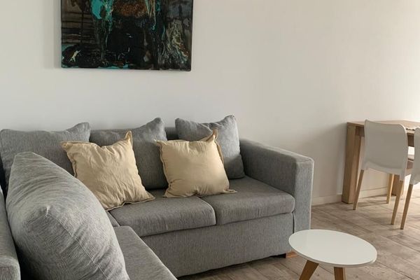 Quatro Housing