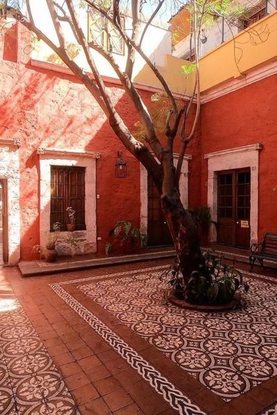 Nuestro patio les da la bienvenida.