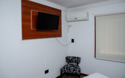 CRISTALHOTEL93c - AIRE ACONDICIONADO FRIO-CALOR