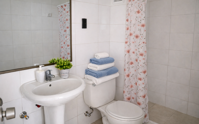 EdificioBulnesCavancha - 
                                    Baño privado                                