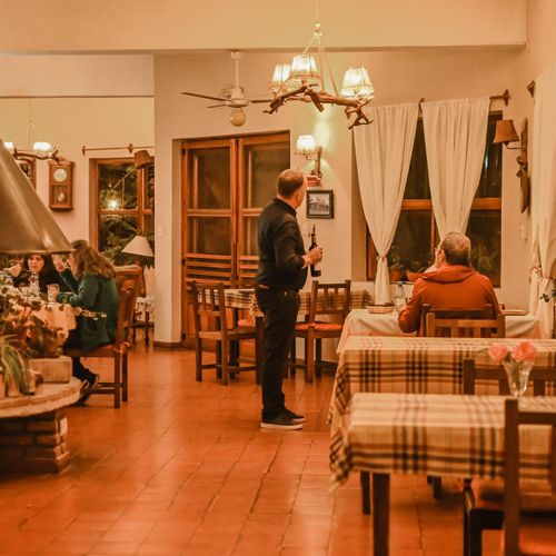 Hosteria Alta Montaña