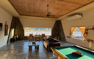 ElChiflonPostaPueblo - Salón de estar