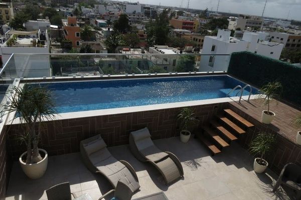 Roof Studio in Vanessa 24