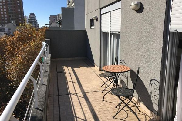 Apartamento con Balcón Terraza